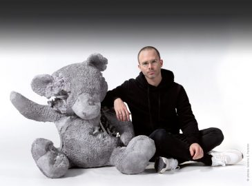 Daniel Arsham artiste