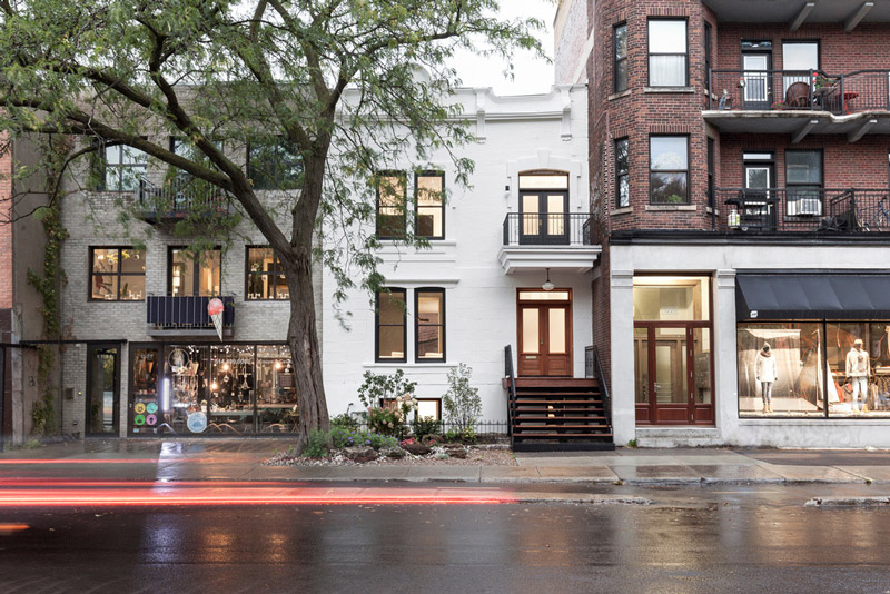 À Montréal, une maison aux contrastes saisissants