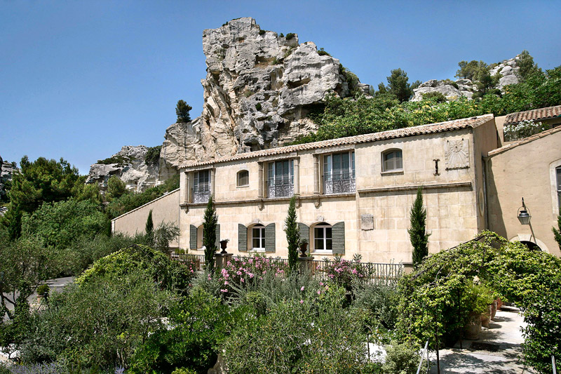 le-domaine-de-baumaniere-enchantement-provencal