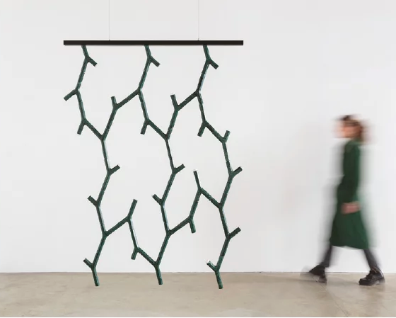 Six regards sur la matière