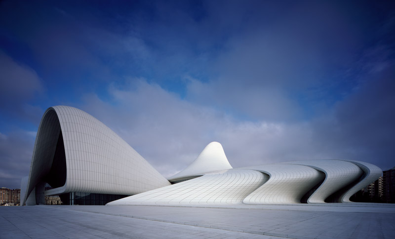 les-courbes-folles-de-larchitecte-zaha-hadid