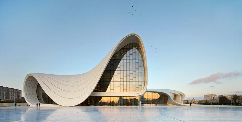 les-courbes-folles-de-larchitecte-zaha-hadid