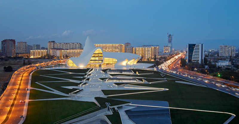 les-courbes-folles-de-larchitecte-zaha-hadid