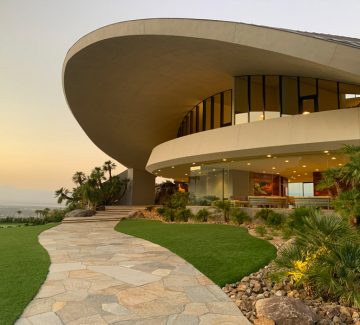 Au coeur d’une des villas les plus iconiques de John Lautner