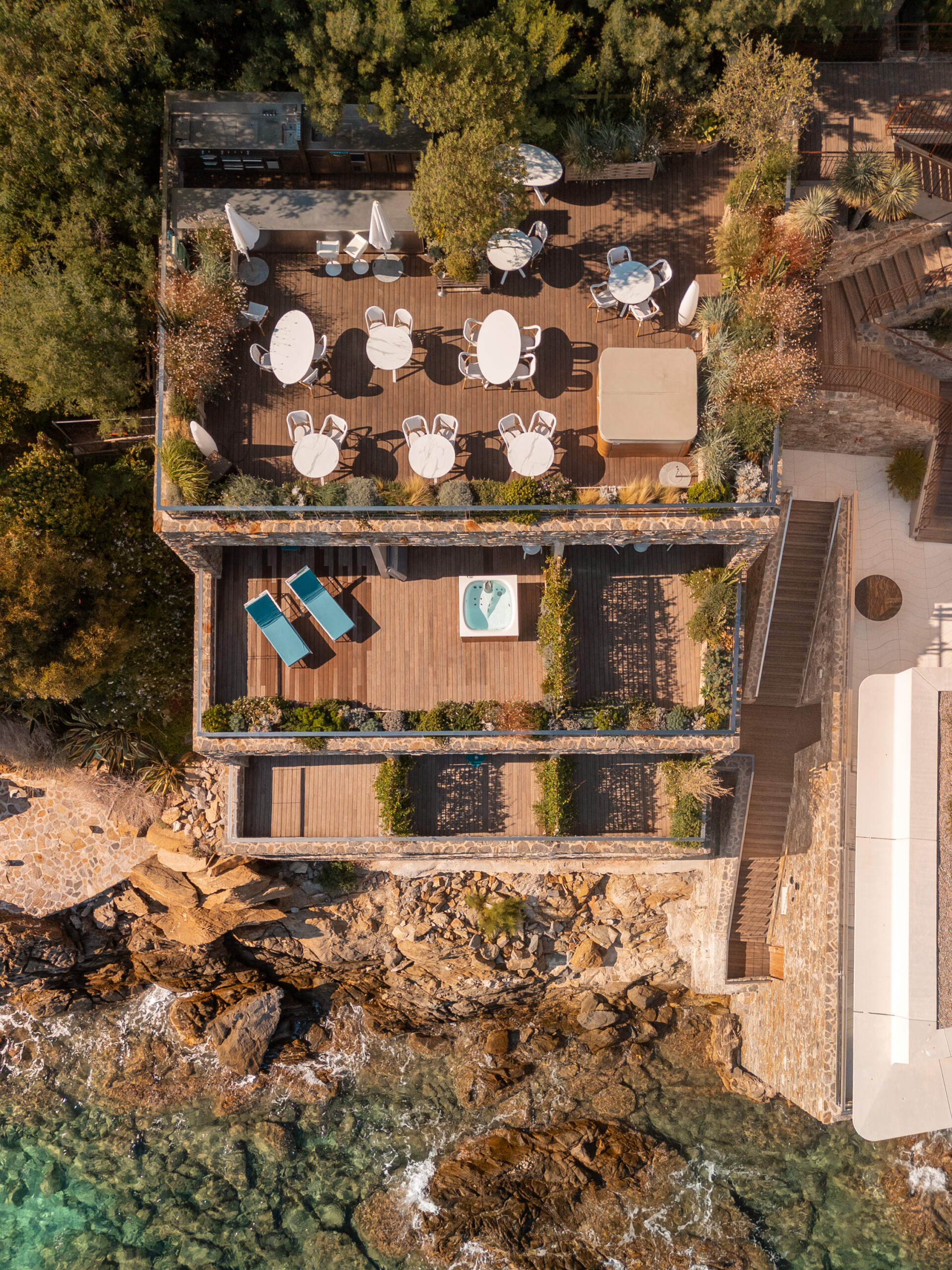 Les Roches, renaissance d’un mythe au Lavandou