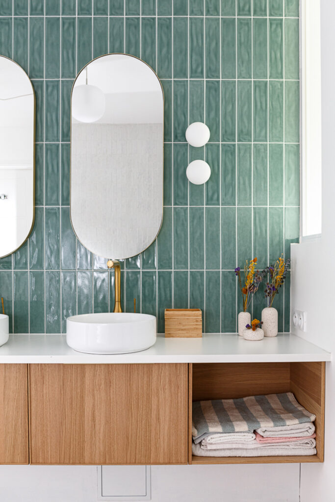 8 conseils pour une salle de bain fonctionnelle et chaleureuse