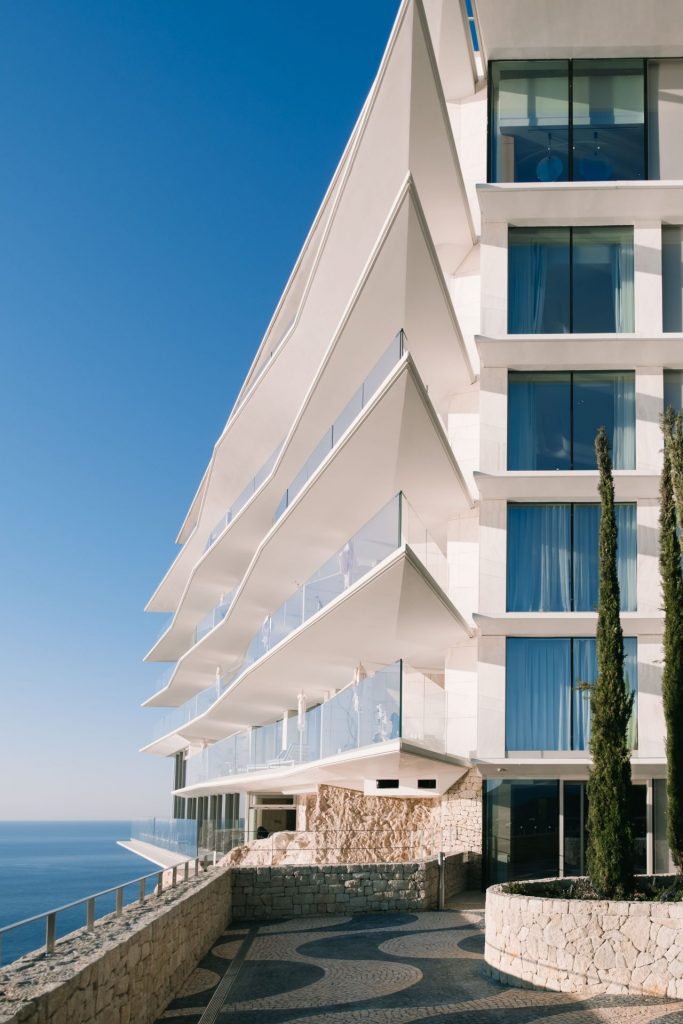  Le Maybourne Riviera, beauté bleutée 