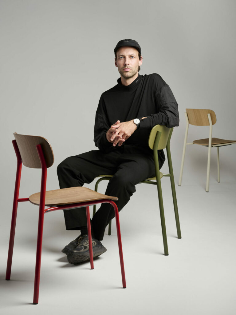 La nouvelle chaise en acier tubulaire S 243 de Thonet