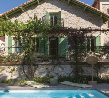 Joyau bleu sur les hauteurs de Cassis