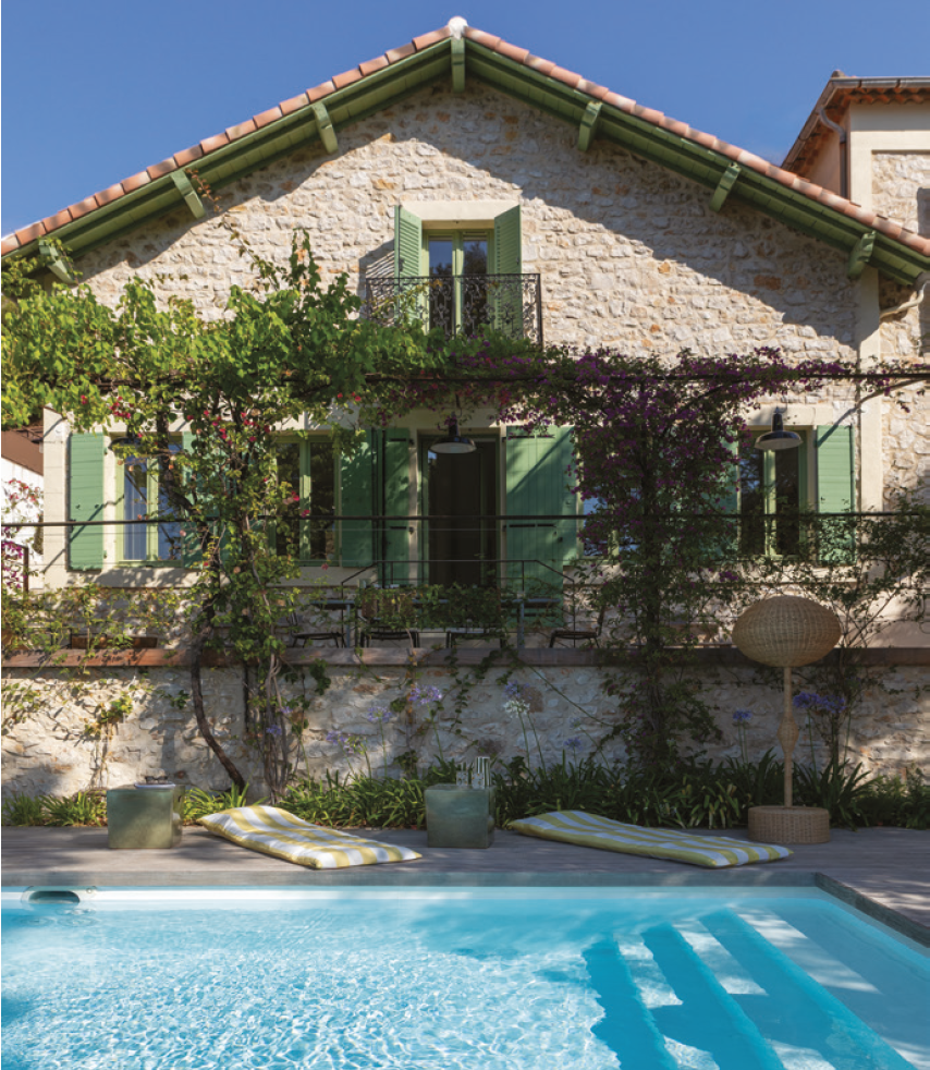 Joyau bleu sur les hauteurs de Cassis