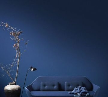 Bleu profond : 20 idées pour l’adopter dans sa décoration et ses associations