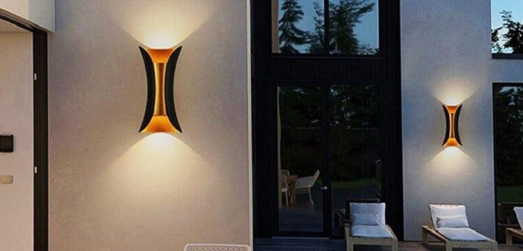 Éclairez votre extérieur avec des luminaires design : zoom sur les tendances et inspirations