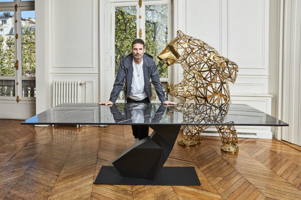 Maison XXL et Richard Orlinski : l’art contemporain au service du mobilier design