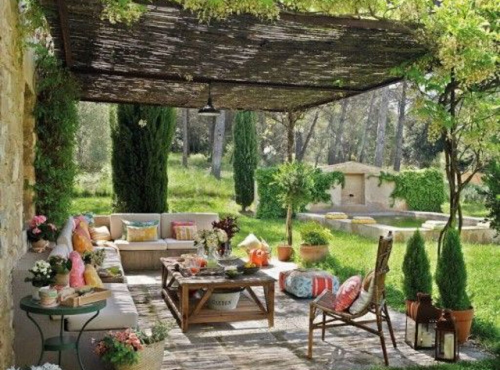 5 idées pour décorer votre tonnelle