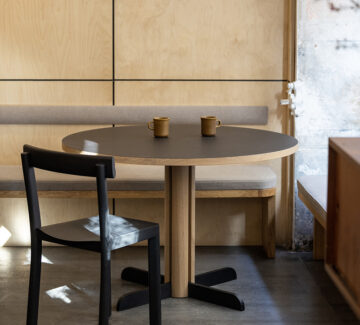 Les tables Toucan par Kann Design