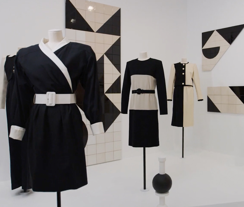 L’exposition YVES SAINT LAURENT & FORMES